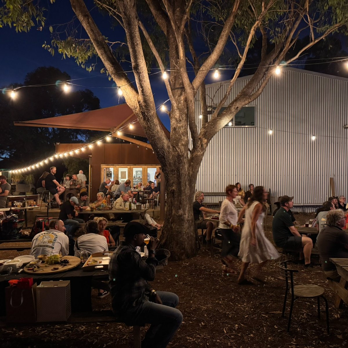 Outdoor stage — photo 4