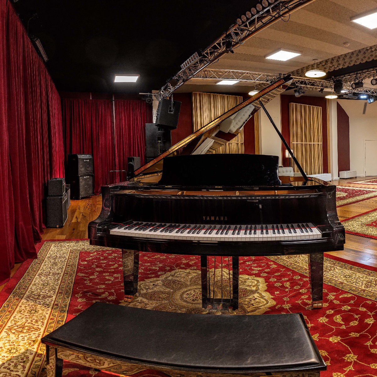 Studio A — photo 2