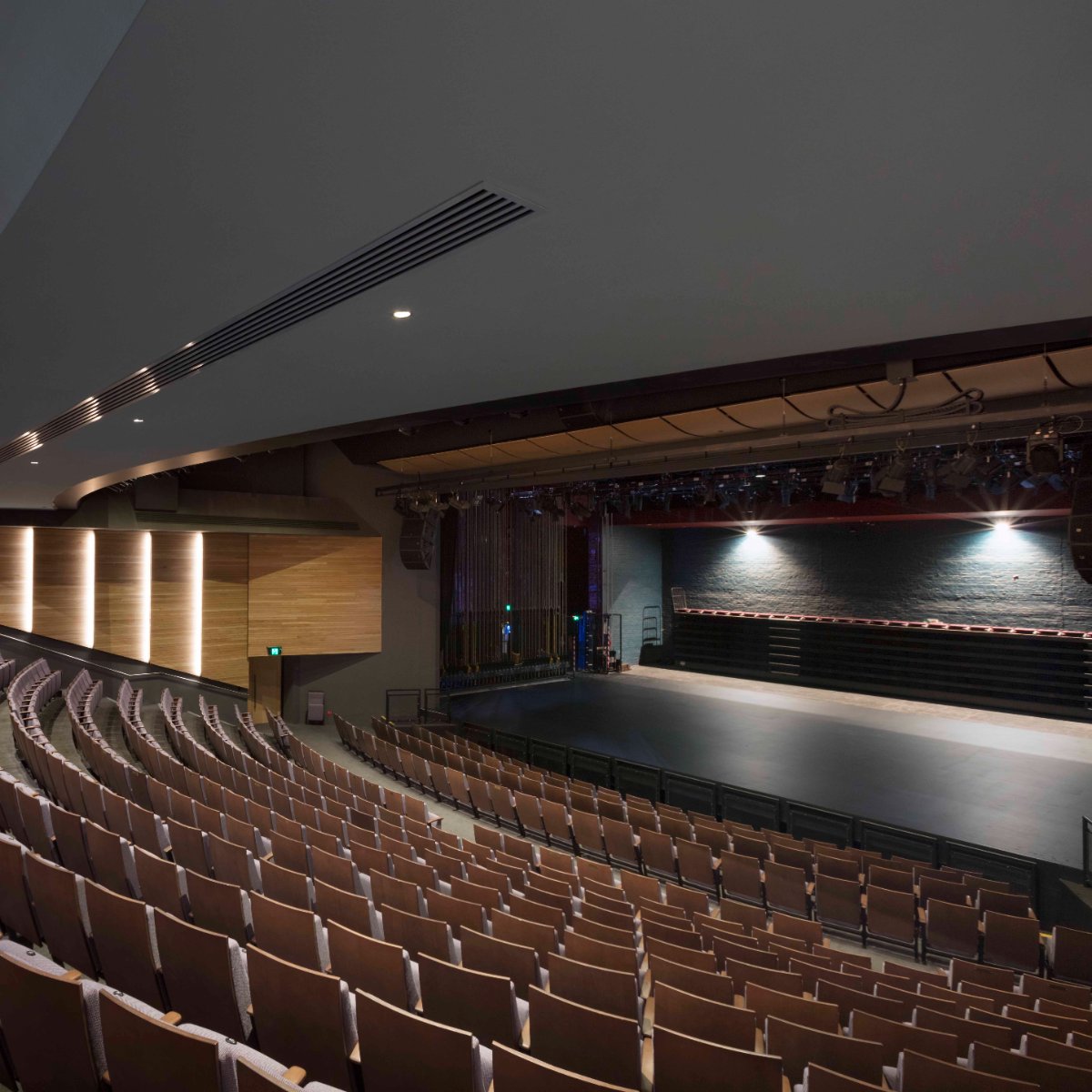 Theatre — photo 2